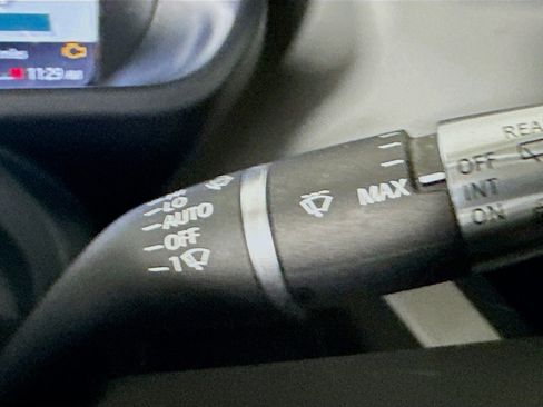 Used 2021 Land Rover Defender 90 First Edition AWD/4WD image 21