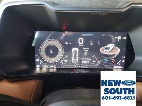 Used 2024 GMC Canyon AT4 w/ AT4 Premium Package image 21