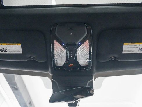 Used 2023 BMW X7 M60i w/ Executive Package image 43