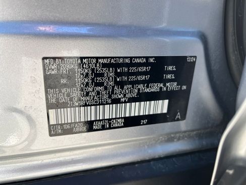 Used 2025 Toyota RAV4 XLE image 28