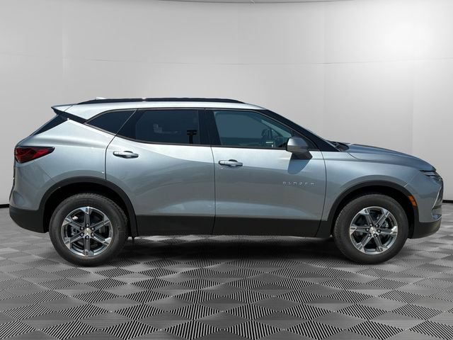 New 2026 Chevrolet Blazer LT w/ Convenience Package AWD/4WD image 6