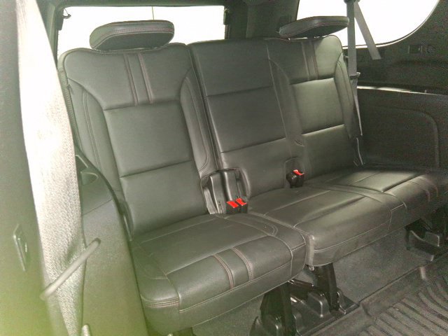 Used 2021 Chevrolet Suburban RST w/ Luxury Package AWD/4WD image 23