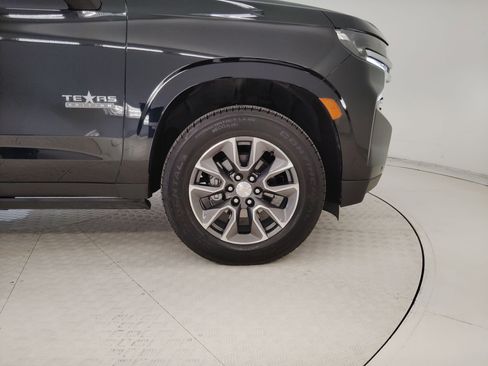 Used 2024 Chevrolet Tahoe LT w/ Luxury Package image 27