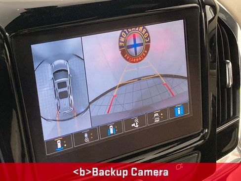Used 2023 Chevrolet Traverse LT AWD/4WD image 4