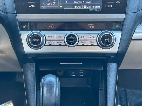 Used 2017 Subaru Legacy 2.5i Premium image 25