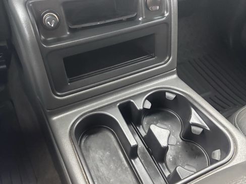 Used 2005 GMC Sierra 2500 SLT w/ Heavy-Duty Power Package image 15