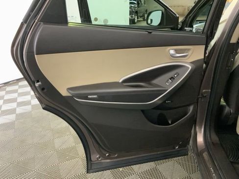 Used 2015 Hyundai Santa Fe Limited w/ Option Group 04 AWD/4WD image 29