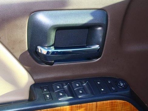 Used 2018 GMC Sierra 1500 SLE w/ SLE Value Package image 12