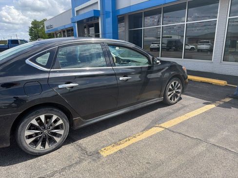 Used 2019 Nissan Sentra SR image 3