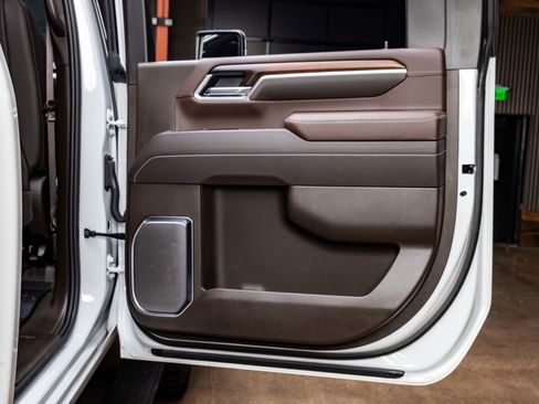 Used 2025 GMC Sierra 2500 Denali w/ Denali Reserve Package image 39