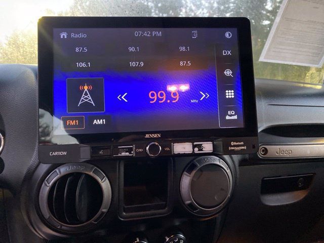 Used 2013 Jeep Wrangler Sport AWD/4WD image 13