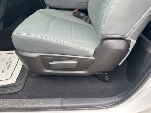 Used 2018 RAM 1500 Tradesman w/ Power & Remote Entry Group image 9