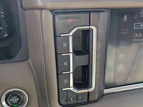 Used 2023 GMC Yukon Denali image 11