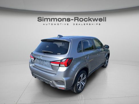 Used 2025 Mitsubishi Outlander Sport SE AWD/4WD image 5