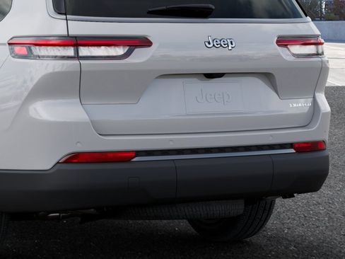 New 2026 Jeep Grand Cherokee L Limited image 13