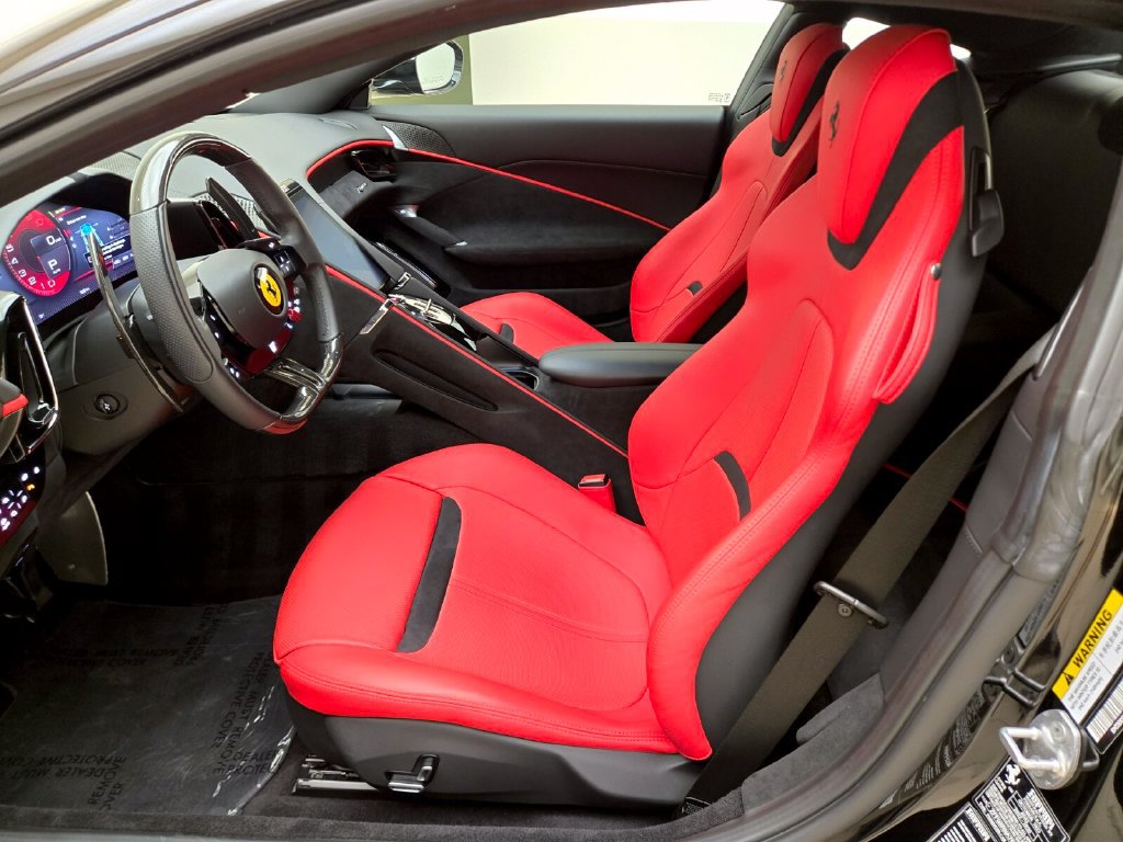 Used 2024 Ferrari Roma RWD image 18