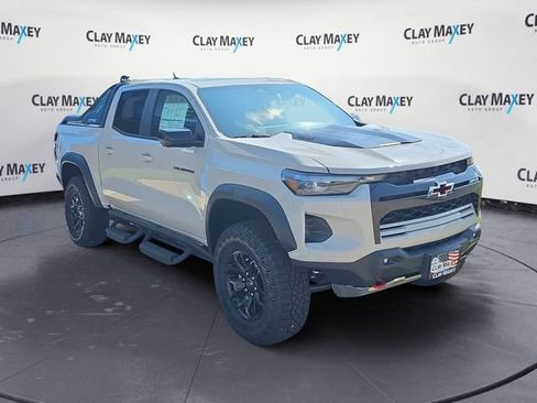 New 2026 Chevrolet Colorado ZR2 w/ Midnight Edition AWD/4WD image 7