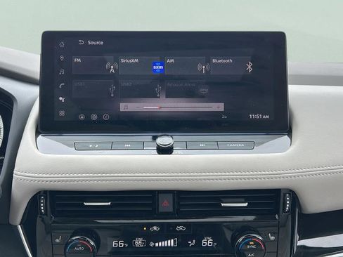Used 2025 Nissan Rogue SL w/ Tech Package FWD image 20