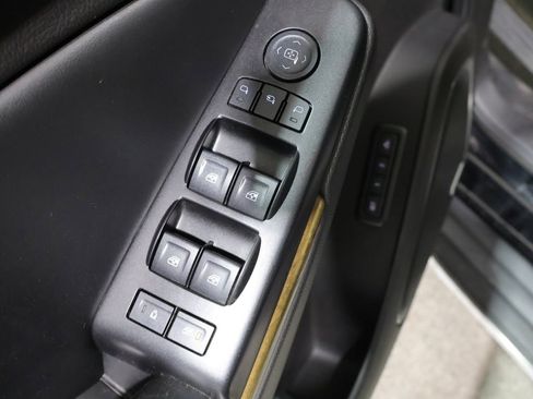 Used 2016 GMC Yukon XL Denali w/ Open Road Package AWD/4WD image 16