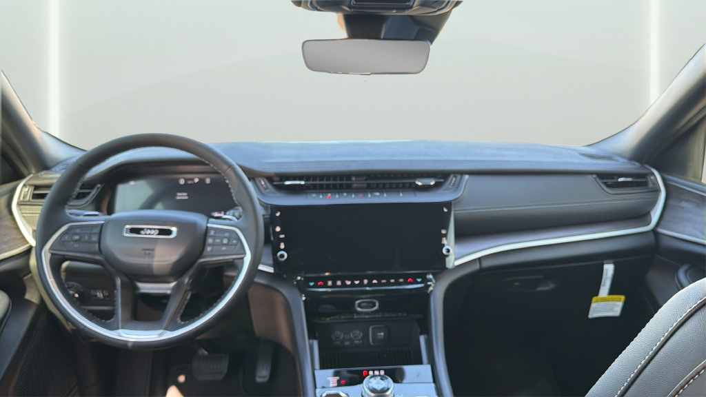 New 2027 Jeep Grand Cherokee Altitude AWD/4WD image 20