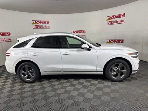 New 2026 Genesis GV70 2.5T Advanced w/ G1 Accessory Package AWD/4WD image 16