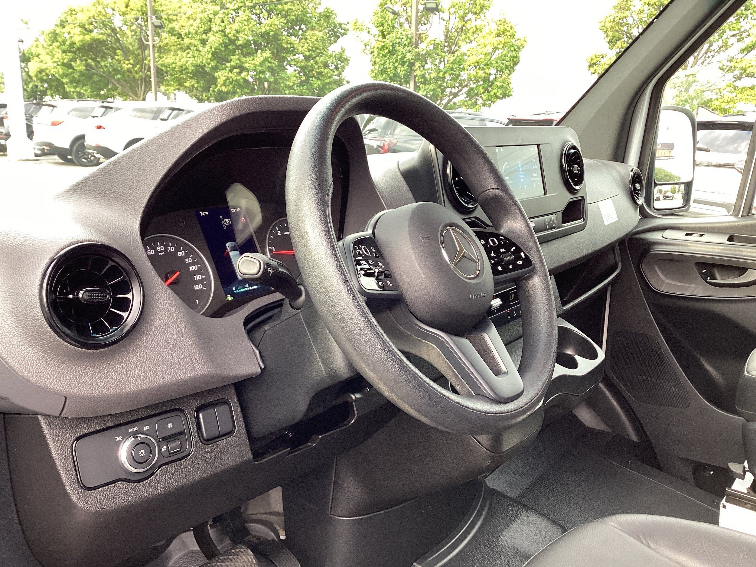 Used 2024 Mercedes-Benz Sprinter 2500 w/ Acoustic Package image 11