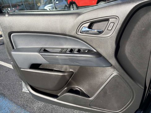 Used 2020 Chevrolet Colorado Z71 w/ Safety Package image 18