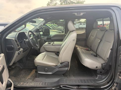 Used 2022 Ford F250 XL w/ STX Appearance Package AWD/4WD image 5