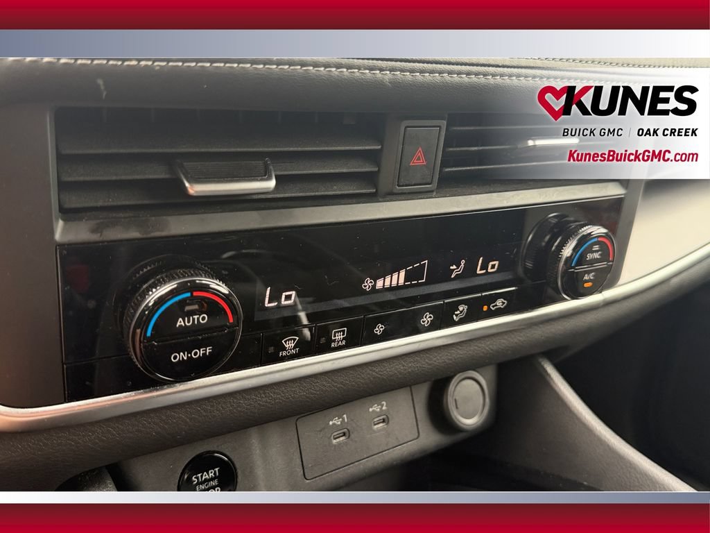 Used 2026 Nissan Rogue SV AWD/4WD image 28