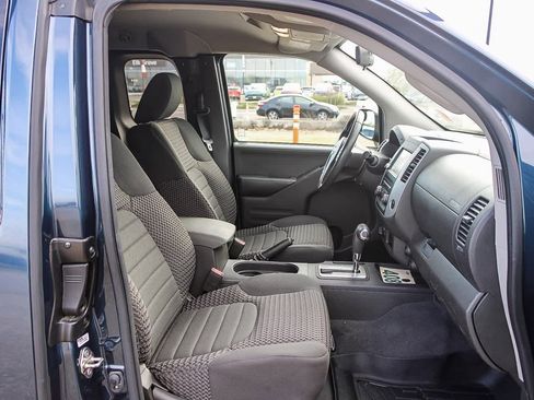 Used 2019 Nissan Frontier SV image 15