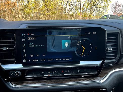 Used 2023 Chevrolet Silverado 1500 RST image 18