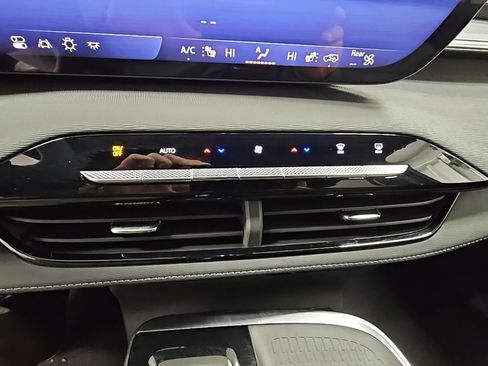 New 2025 Buick Enclave Sport Touring w/ Power Package image 20