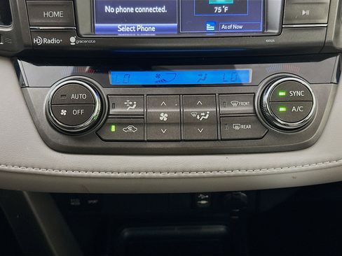 Used 2015 Toyota RAV4 XLE FWD image 22