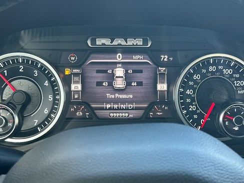 Certified 2022 RAM 1500 Laramie image 24