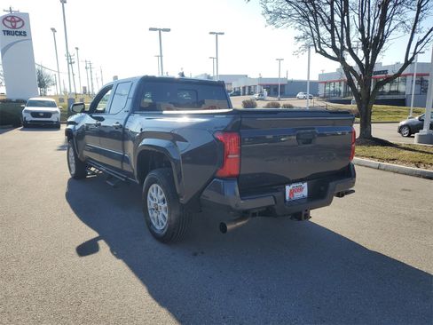 Certified 2025 Toyota Tacoma SR5 image 3