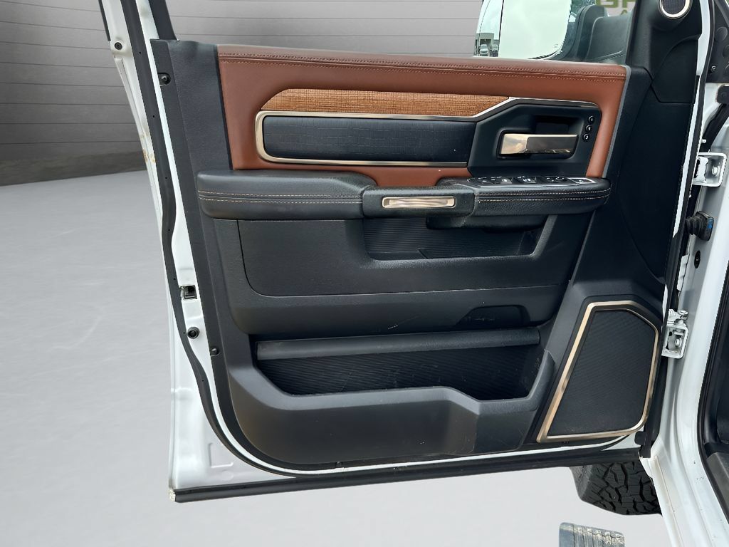 Used 2019 RAM 3500 Limited AWD/4WD image 17