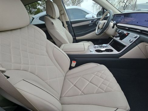 Certified 2026 Genesis GV80 3.5T Prestige AWD/4WD image 18