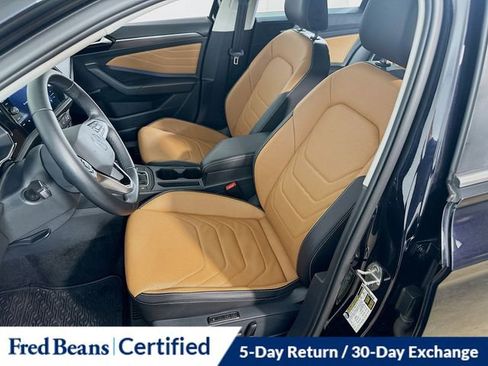 Used 2023 Volkswagen Jetta SEL image 17