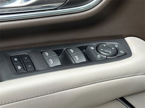 Used 2023 Chevrolet Tahoe Z71 w/ Luxury Package image 21