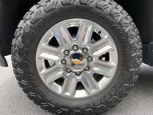 Used 2024 Chevrolet Silverado 2500 High Country w/ Technology Package AWD/4WD image 47