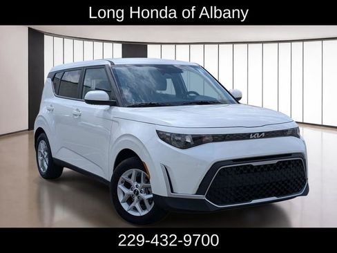 Used 2025 Kia Soul LX FWD image 24