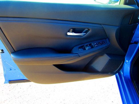 Used 2021 Nissan Sentra SV image 8