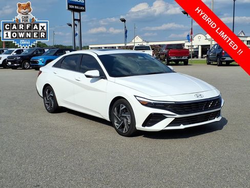 Used 2025 Hyundai Elantra Limited FWD image 7