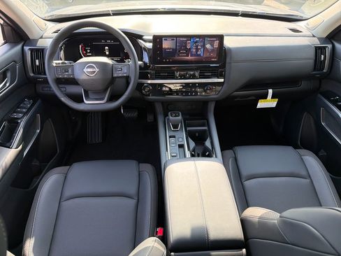 New 2026 Nissan Pathfinder SL w/ SL Premium Package FWD image 14