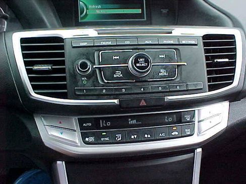 Used 2014 Honda Accord Sport image 26