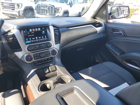Used 2019 GMC Yukon SLE image 36