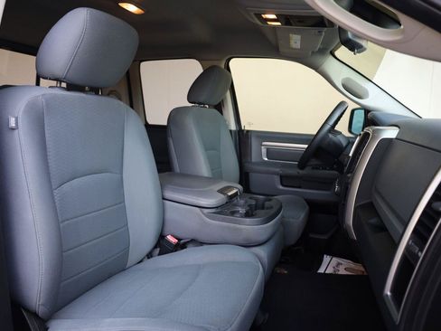 Used 2015 RAM 1500 Classic SLT RWD image 24