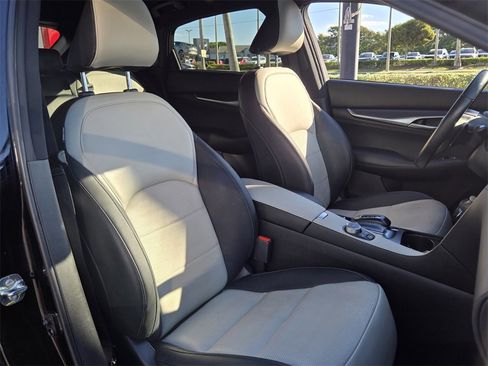 Used 2025 INFINITI QX55 Luxe w/ Cargo Package image 17