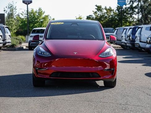 Used 2024 Tesla Model Y Long Range image 7