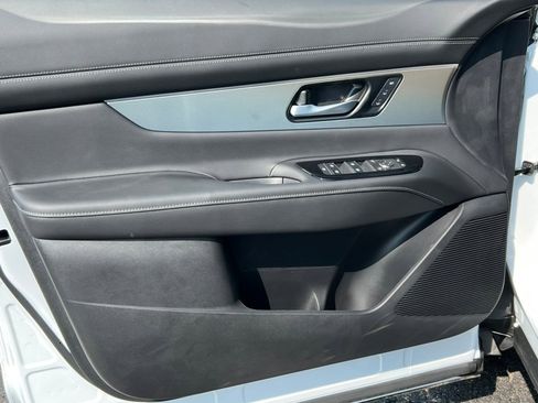 New 2025 Nissan Murano SL image 13